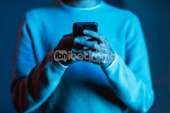 Menina de 12 anos é chantageada com falsa foto íntima criada por inteligência artificial e entrega RS 8,3 mil na Bahia